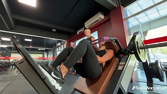 Teen Pornstar Shows Off Her Ass And Tits In A Gym Setting