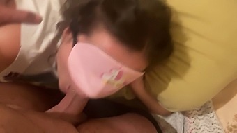 After Waking Up My Stepsister, I Receive An Incredible Oral Experience