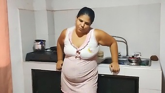 I'M Alone With My Stepdaughter Who Has A Large Butt And I Have Sex With Her To Her Satisfaction