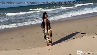 Amateur Couple Enjoys Outdoor Sex On The Beach Without A Condom