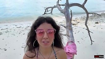 Katty'S Public Shower Leads To Erotic Beach Encounter