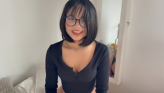 Amateur Wife Gets Doggy Style And Big Thighs Cumshot